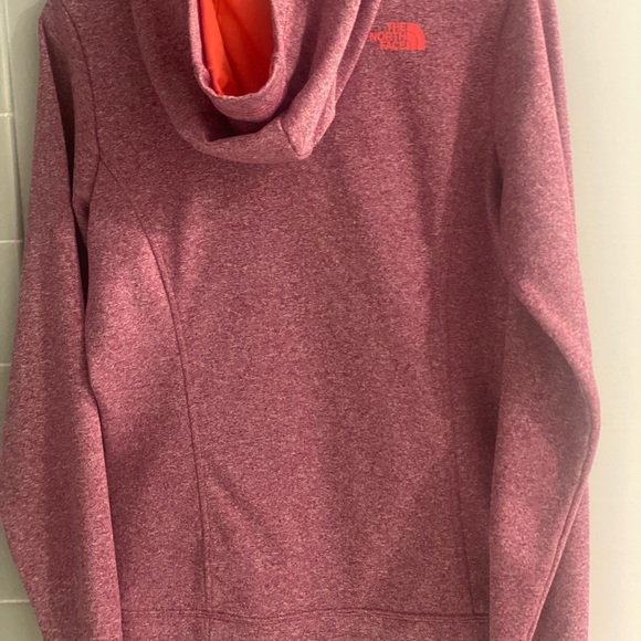 Comfy throwback Northface - Picture 2 of 3